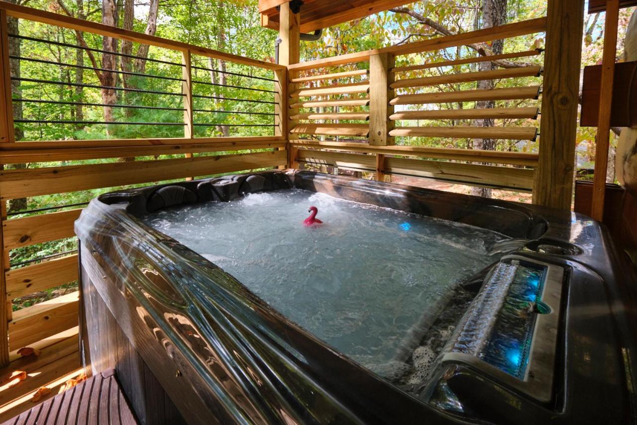 Chalet Emerald Forest! Romance, Luxury And Nature Mins To Pf And Gb