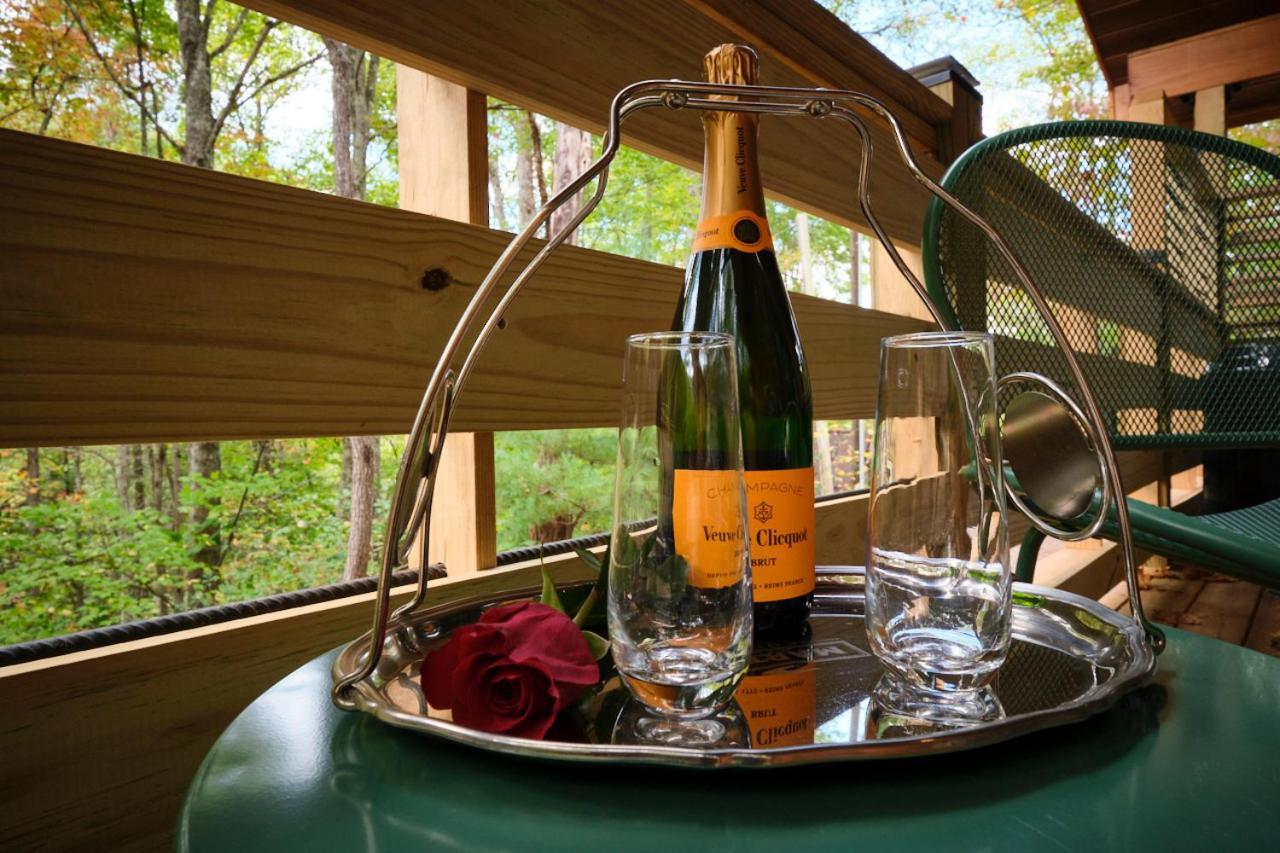 Chalet Emerald Forest! Romance, Luxury And Nature Mins To Pf And Gb *
