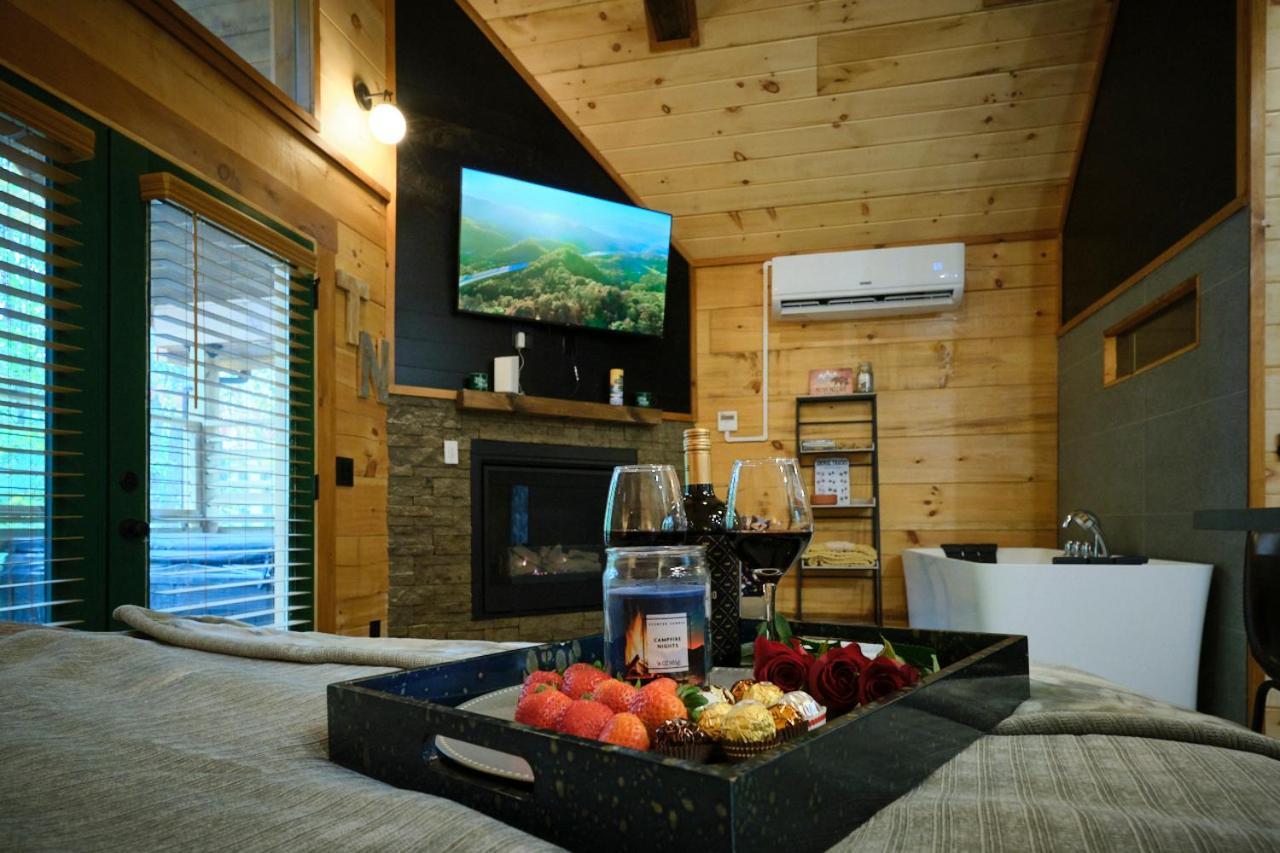 Emerald Forest! Romance, Luxury And Nature Mins To Pf And Gb *