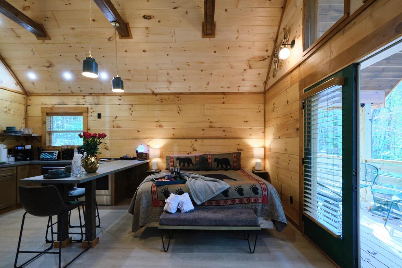 Emerald Forest! Romance, Luxury And Nature Mins To Pf And Gb Chalet
