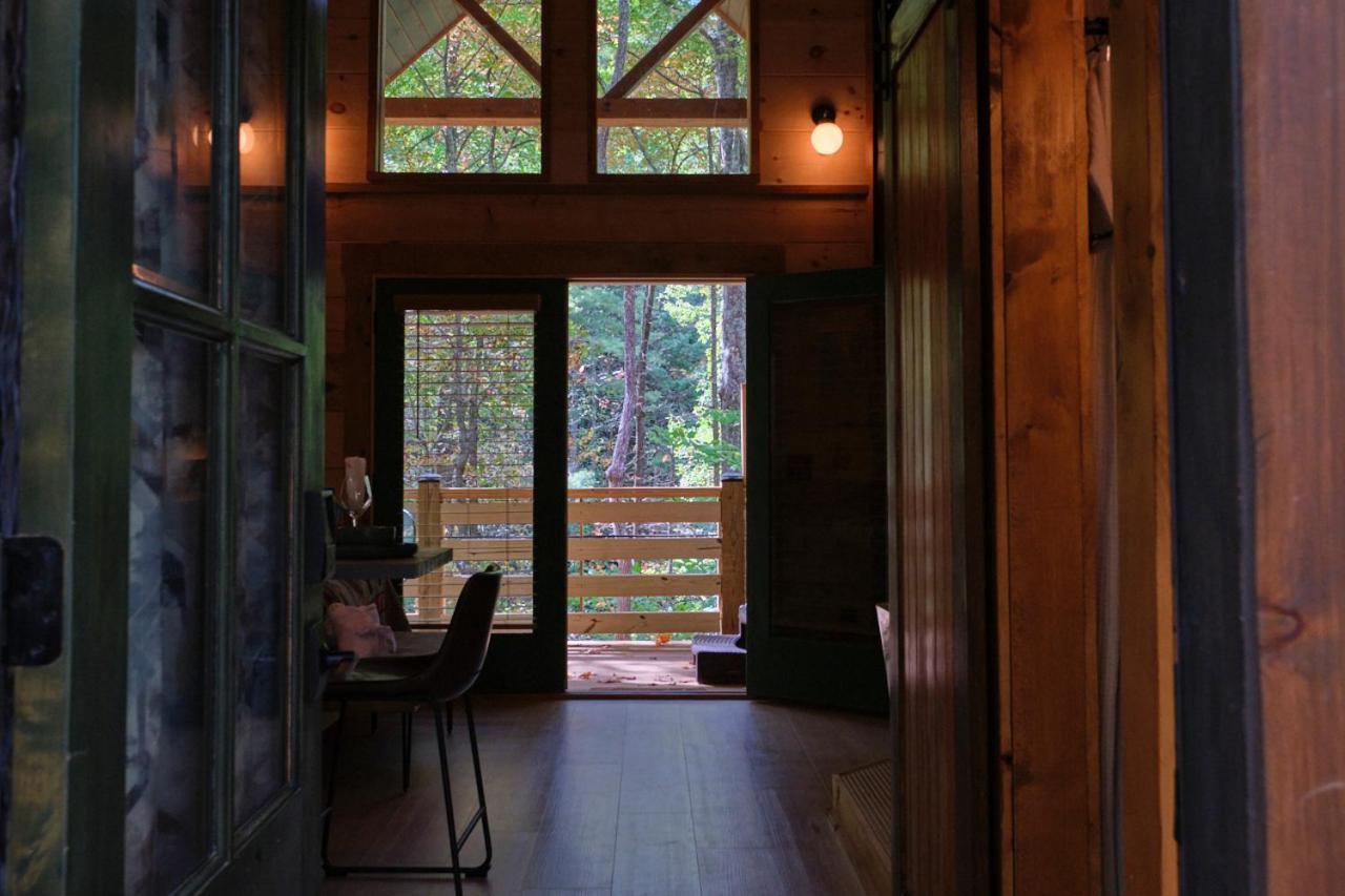 Chalet Emerald Forest! Romance, Luxury And Nature Mins To Pf And Gb *