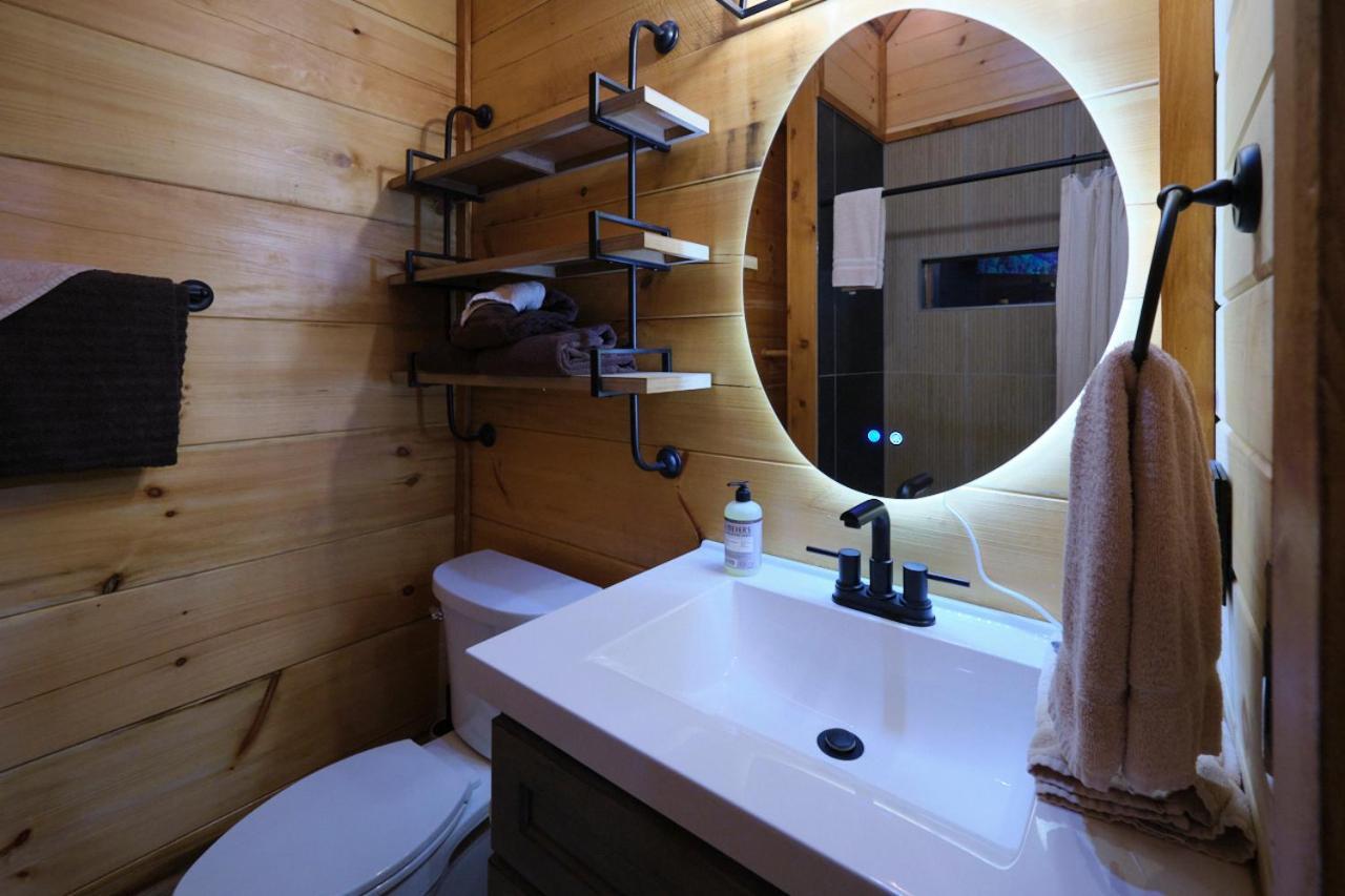 Chalet Emerald Forest! Romance, Luxury And Nature Mins To Pf And Gb Sevierville